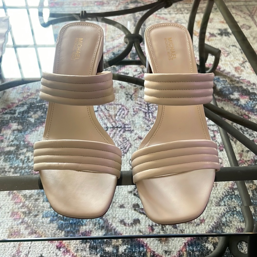 Beautiful heels cream